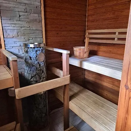 Mosahiisi Charming Poolside Getaway *