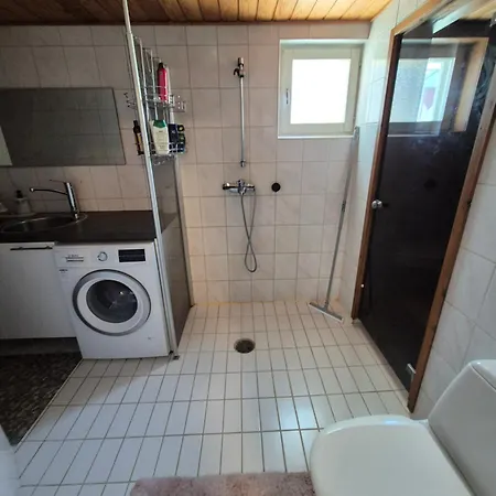 Mosahiisi Charming Poolside Getaway *