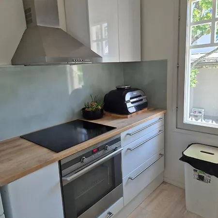 Mosahiisi Charming Poolside Getaway