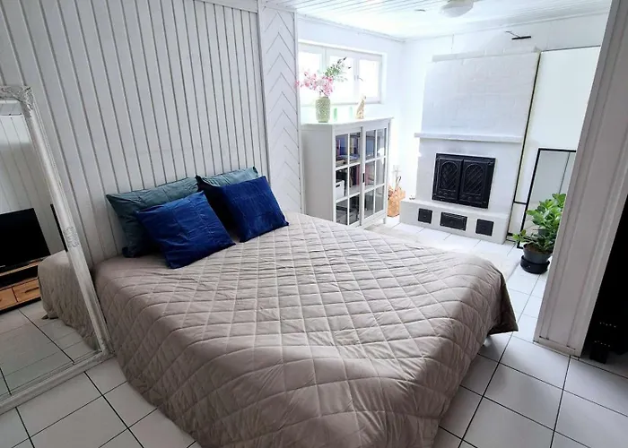 Mosahiisi Charming Poolside Getaway ヘルシンキ