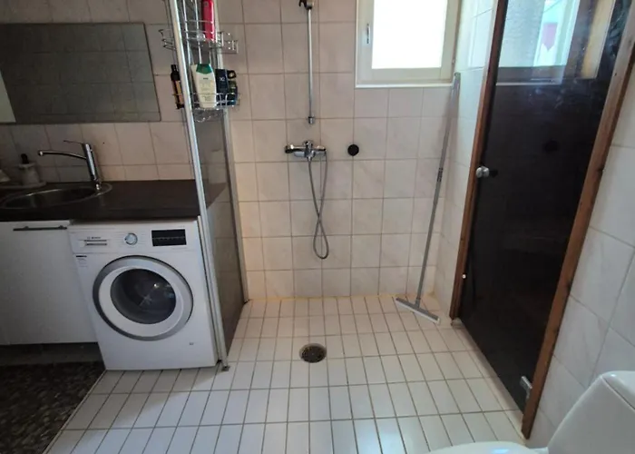 Mosahiisi Charming Poolside Getaway *