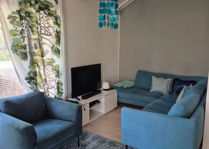 Mosahiisi Charming Poolside Getaway