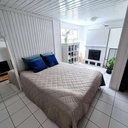 Mosahiisi Charming Poolside Getaway Helsinki